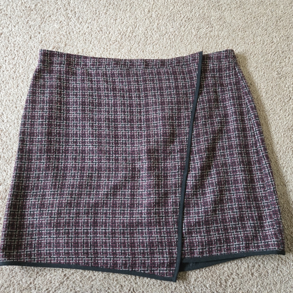 Ann Taylor Loft Womans Skirt. Maroon/ Gray/ Black